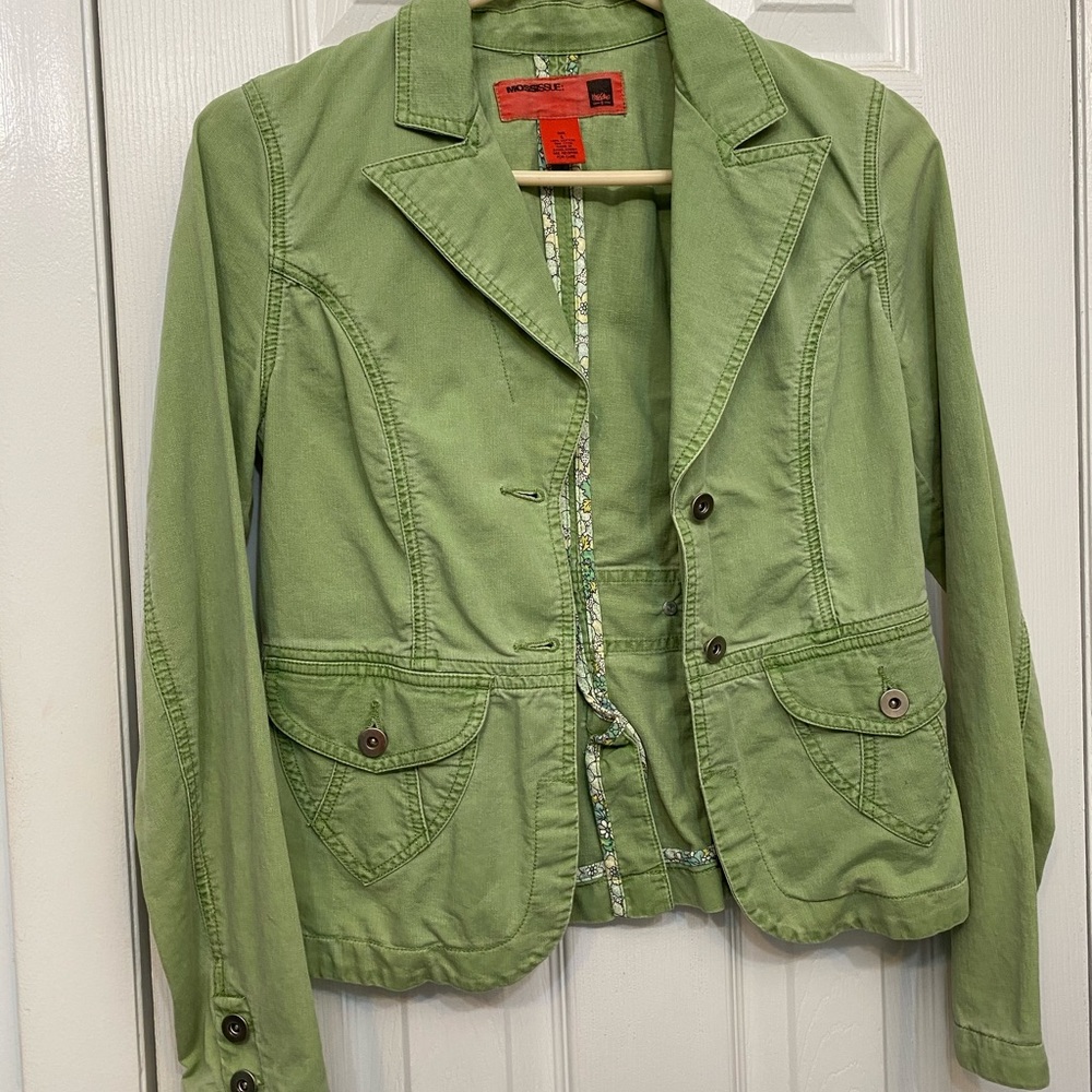 Green spring motto jacket